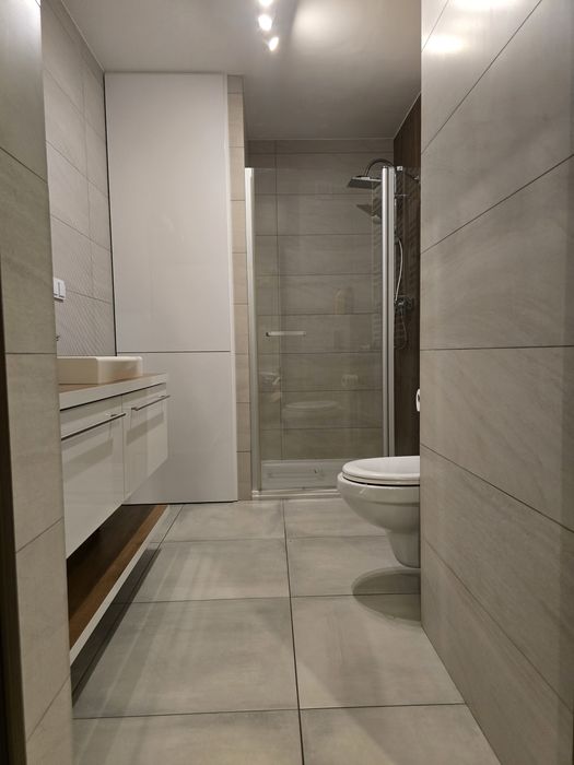 Mieszkanie 70m2 pierwsze piętro, trzy pokoje,niski czynsz, od zaraz