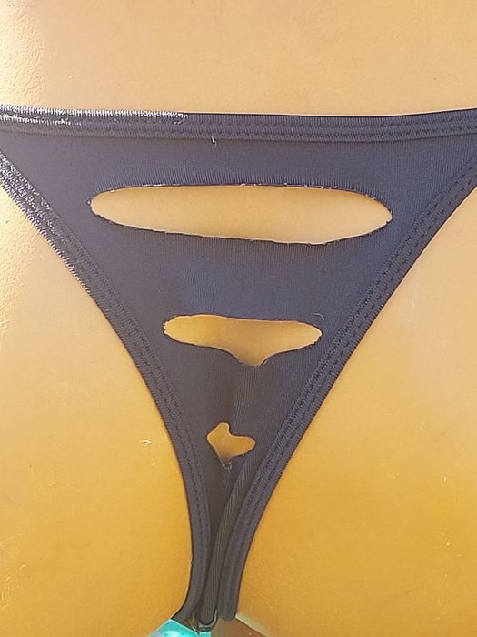 Stringi damskie czarne rozmiar XS/S