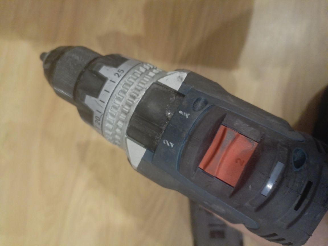 Wkrętarka akumulatorowa Bosch GSR 18V-150 C bateria akumulator