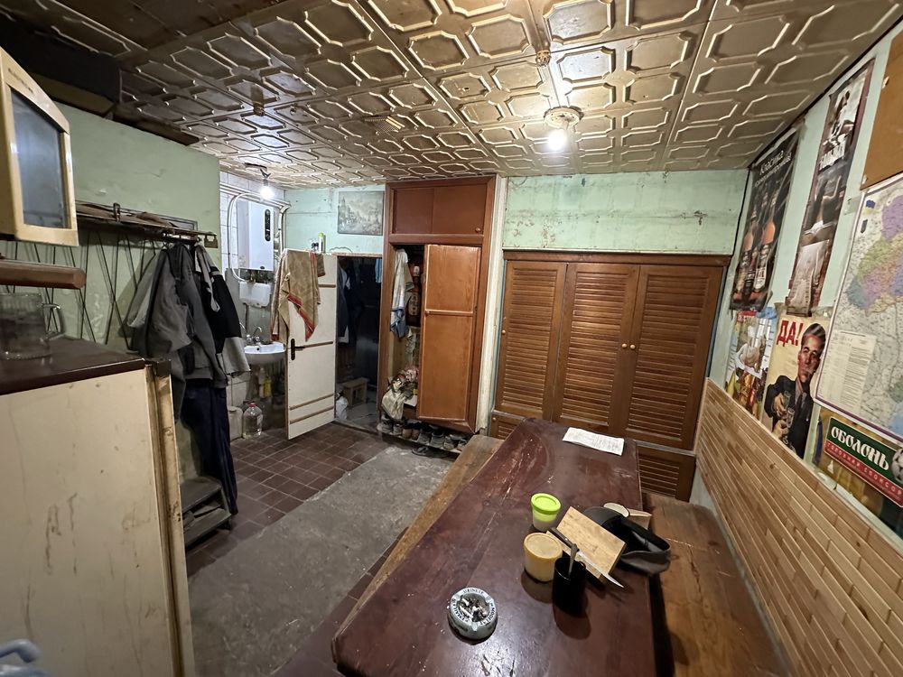 Приміщення в центрі міста вул.Соборна 2 поверхи (425 м кв)