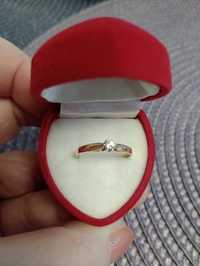 brylant pierścionek z certyfikatem, idealny na zaręczyny, rozmiar 12