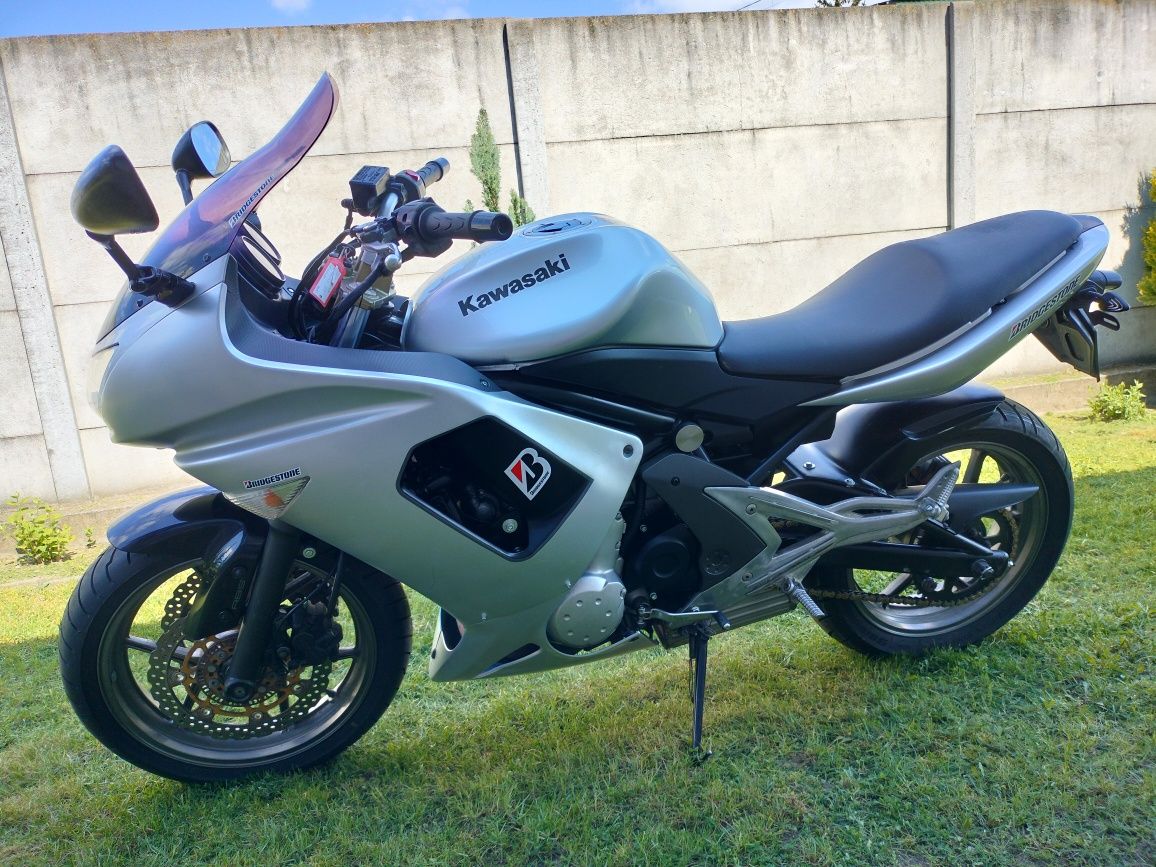 Sprzedam kawasaki er6f.