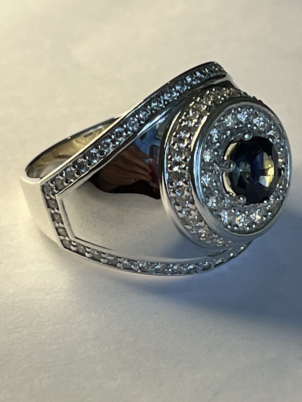 Сапфир 1.7 ct бриллианты 1.89 ct перстень мужской.