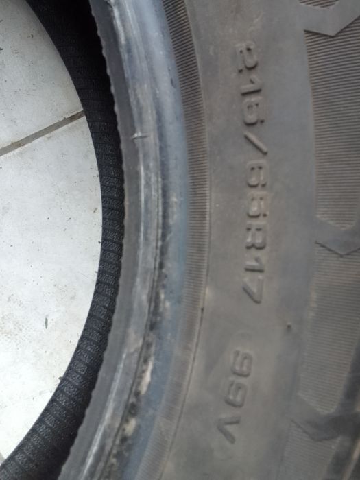 Opona zimowa 215/65r17 GOODYEAR 2019r 6mm