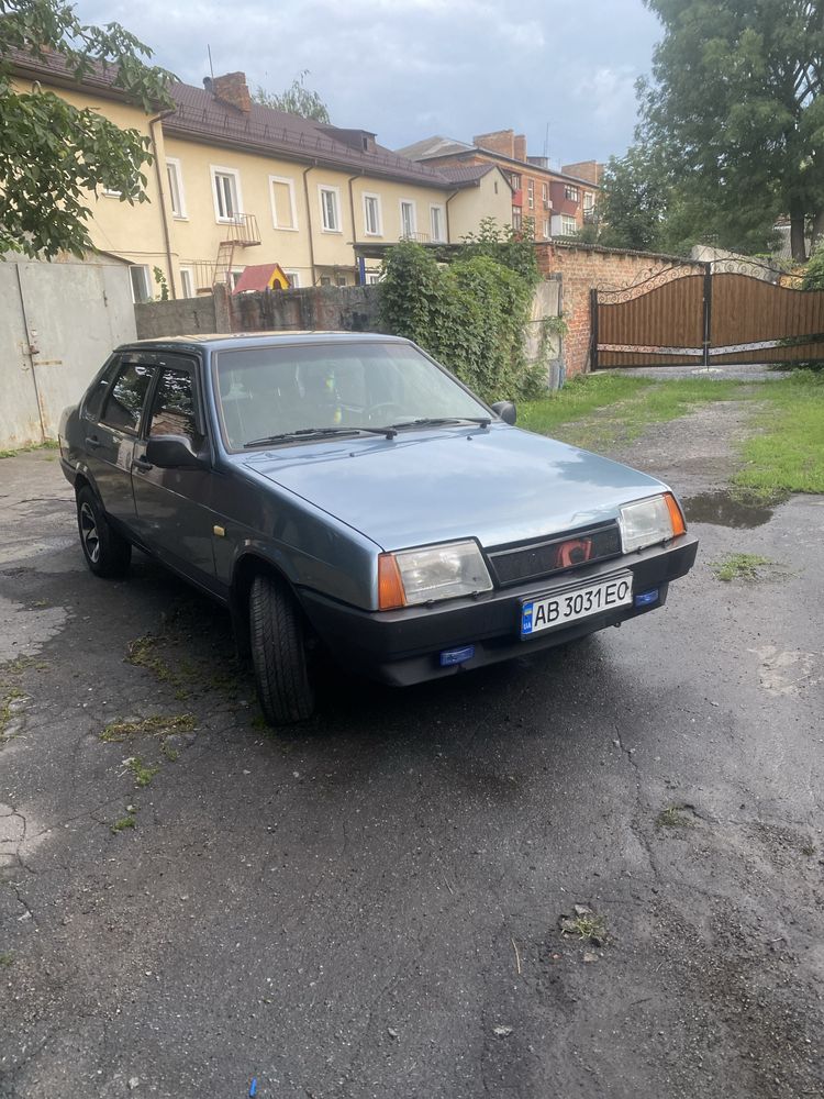 Продам авто ваз 21099
