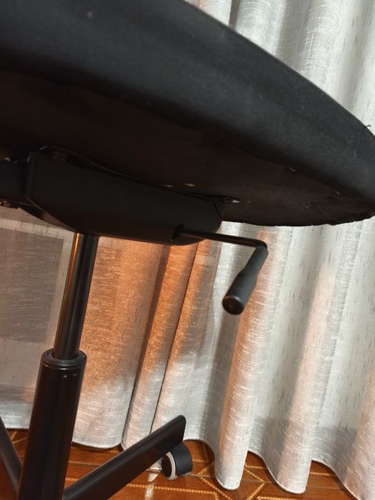 Cadeira escritório giratória