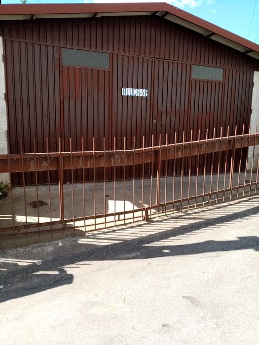 Aluga se espaços para trabalhar renda de 180 e 200 euros