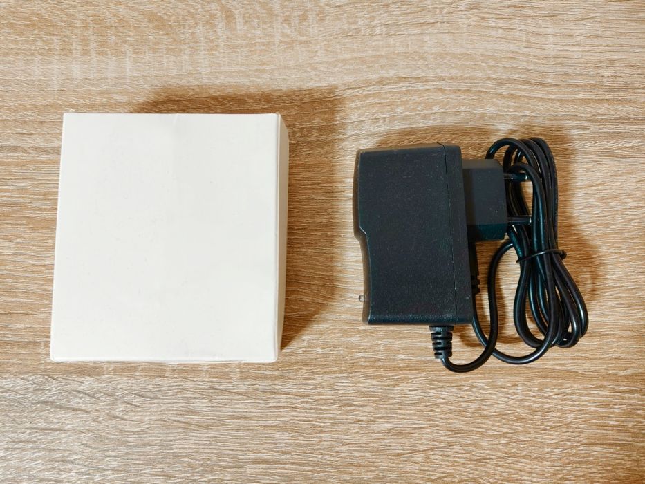 Блок питания 12В/1А для роутера, светодиодной ленты