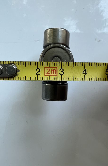 Хрестовина рульового валу 15х39