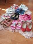 Sprzedam buty po córce rozmiary 29, 30, 31, 33 sztuka 3 zł