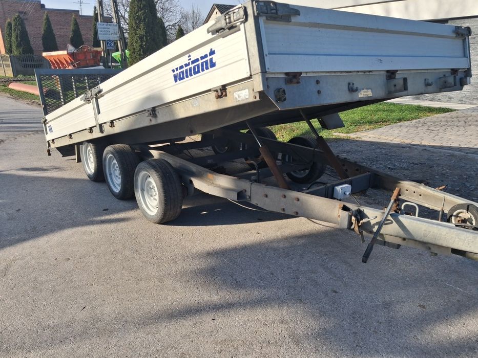 Przyczepa samochodowa trzyosiowa laweta dmc3500