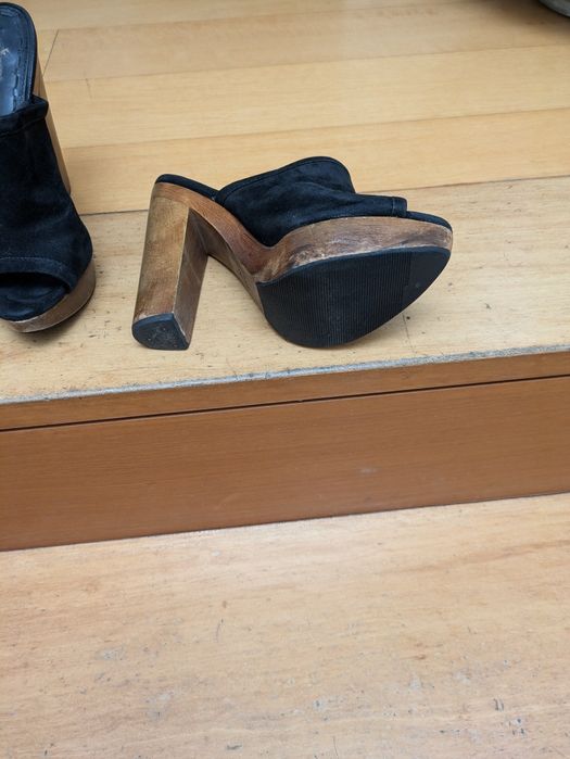 Socas em pele pretas