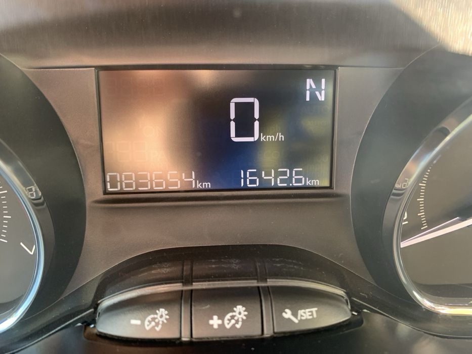 Пежо 2008/Peugeot 2008/Пежо 2008 - 2014 р.в/ гарний стан/без дтп