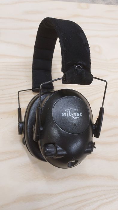 Aktywne  Słuchawki Ochronniki Słuchu Mil-tec Plus EED czarne