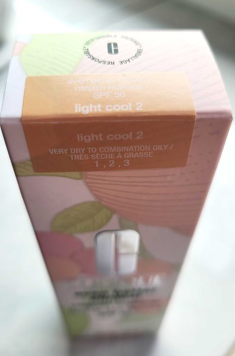 CLINIQUE Podkład Even Better Vitamin Makeup SPF50 light cool 02