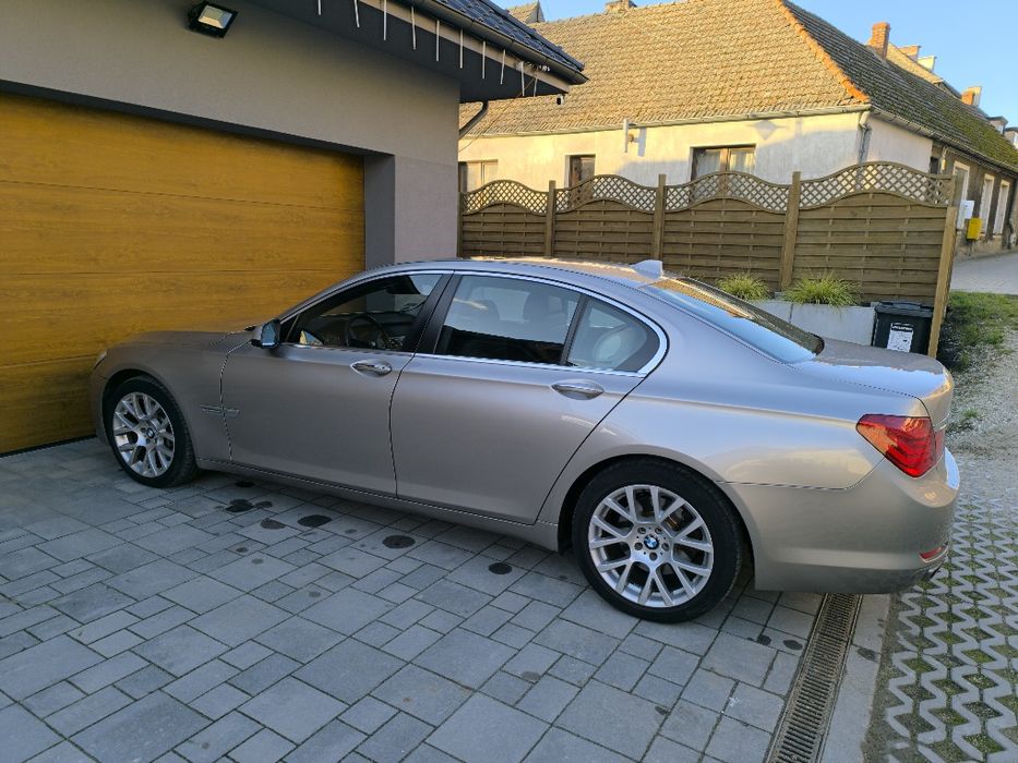 Sprzedam BMW 7 F 01