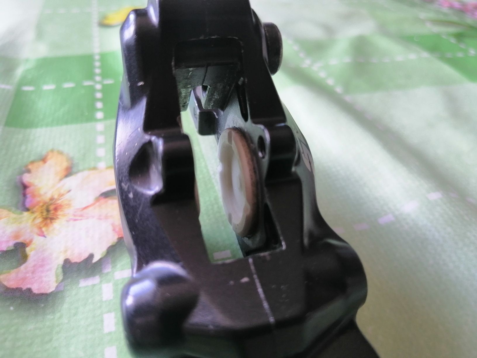Zacisk shimano slx M675 2 tloki ceramiczne, banjo
