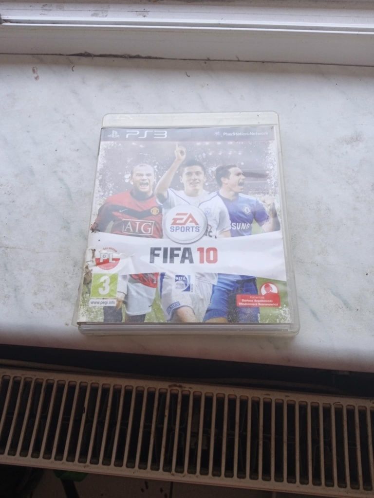 Gra FIFA 10 i F1 2011 na konsole PS3