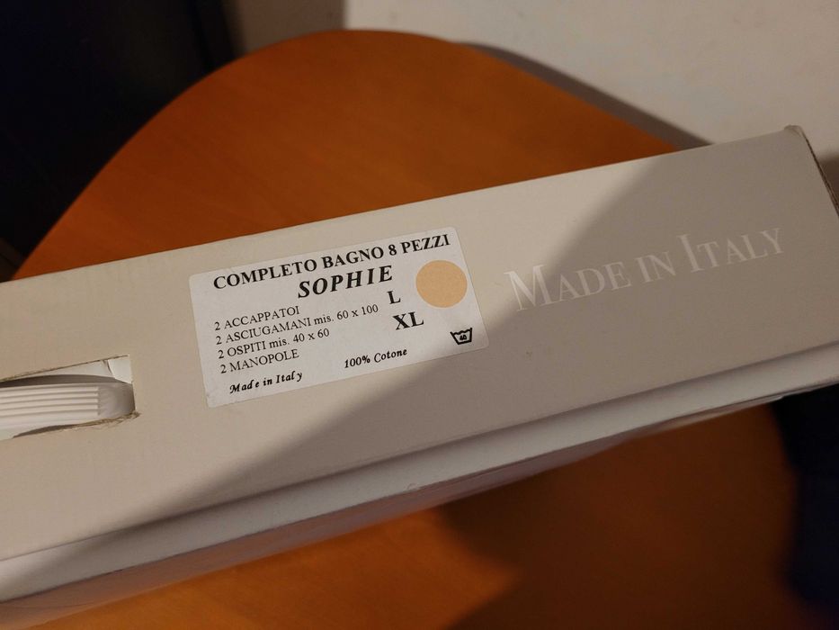 Zestaw dwa włoskie szlafroki i ręczniki 100% bawełna zestaw kąpielowy