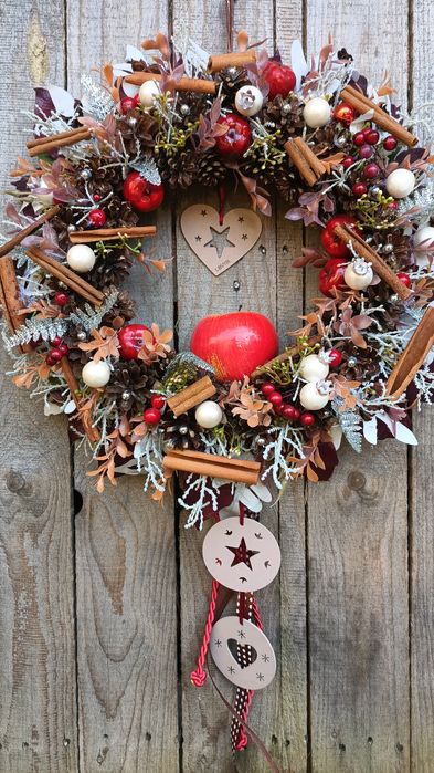 Wieniec wianek na drzwi świąteczny bożonarodzeniowy