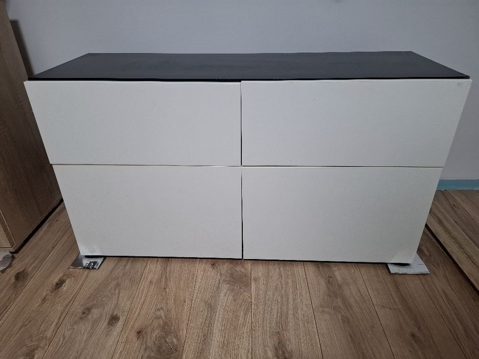Dwie szafy biało czarne