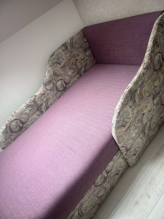 Диван, ліжко дитяче