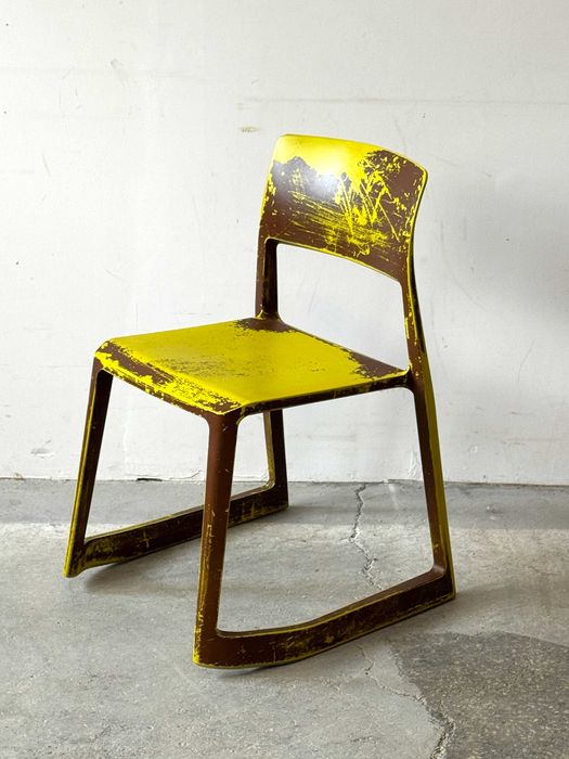 Krzesło Tip Ton, Vitra proj. E.Barber & J. Osgerby, Szwajcaria