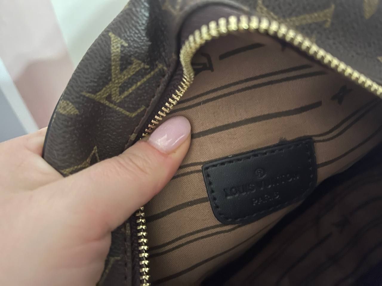 Брендові сумки LV, YSL, Prada, Burberry