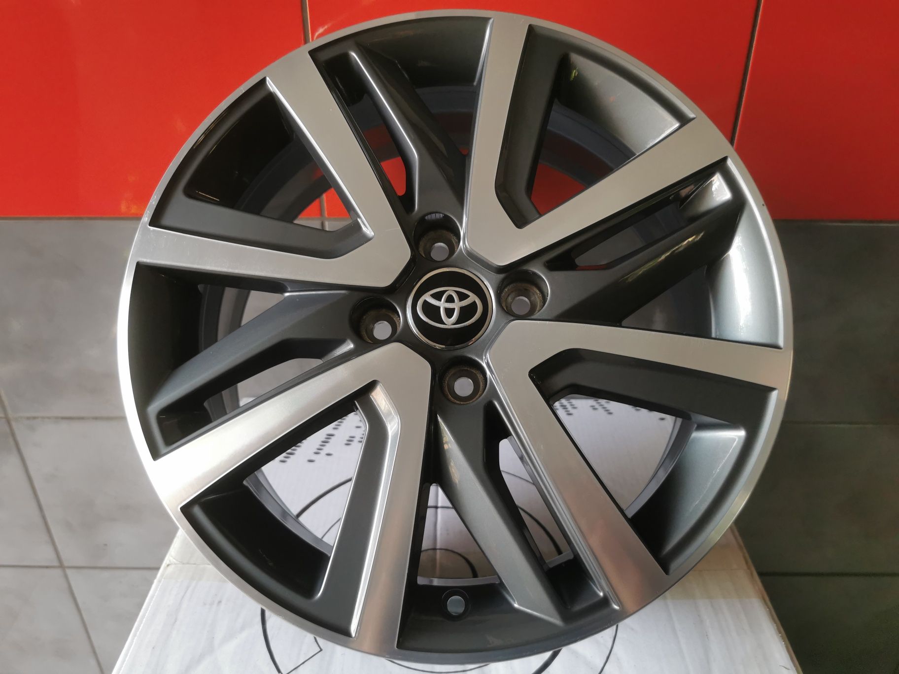 Felgi 16" 4x100 Toyota Yaris Suzuki Baleno Opel