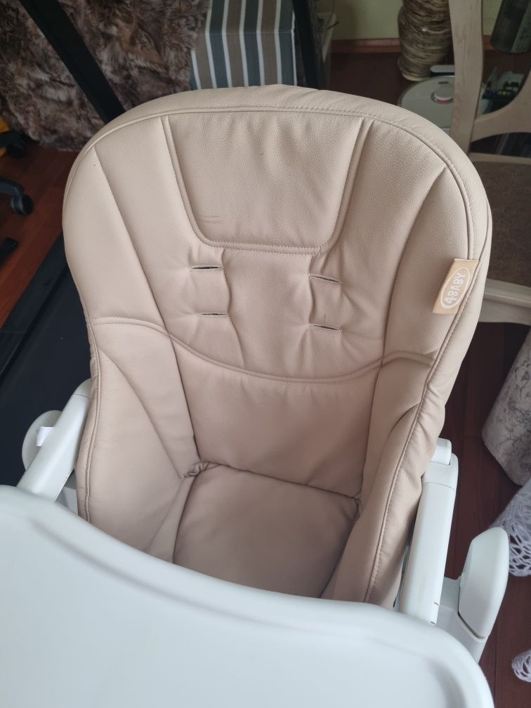 Krzesełko dziecięce do karmienia ICON firmy 4BABY kolor beż