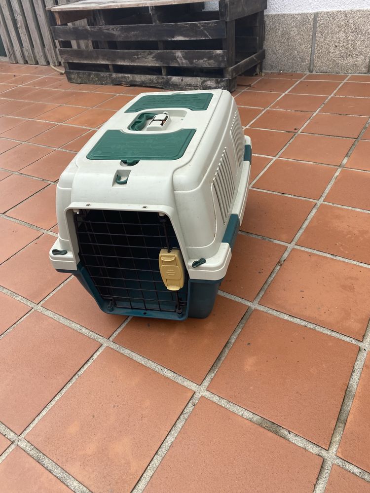 Caixa para transporte de animais de estimação