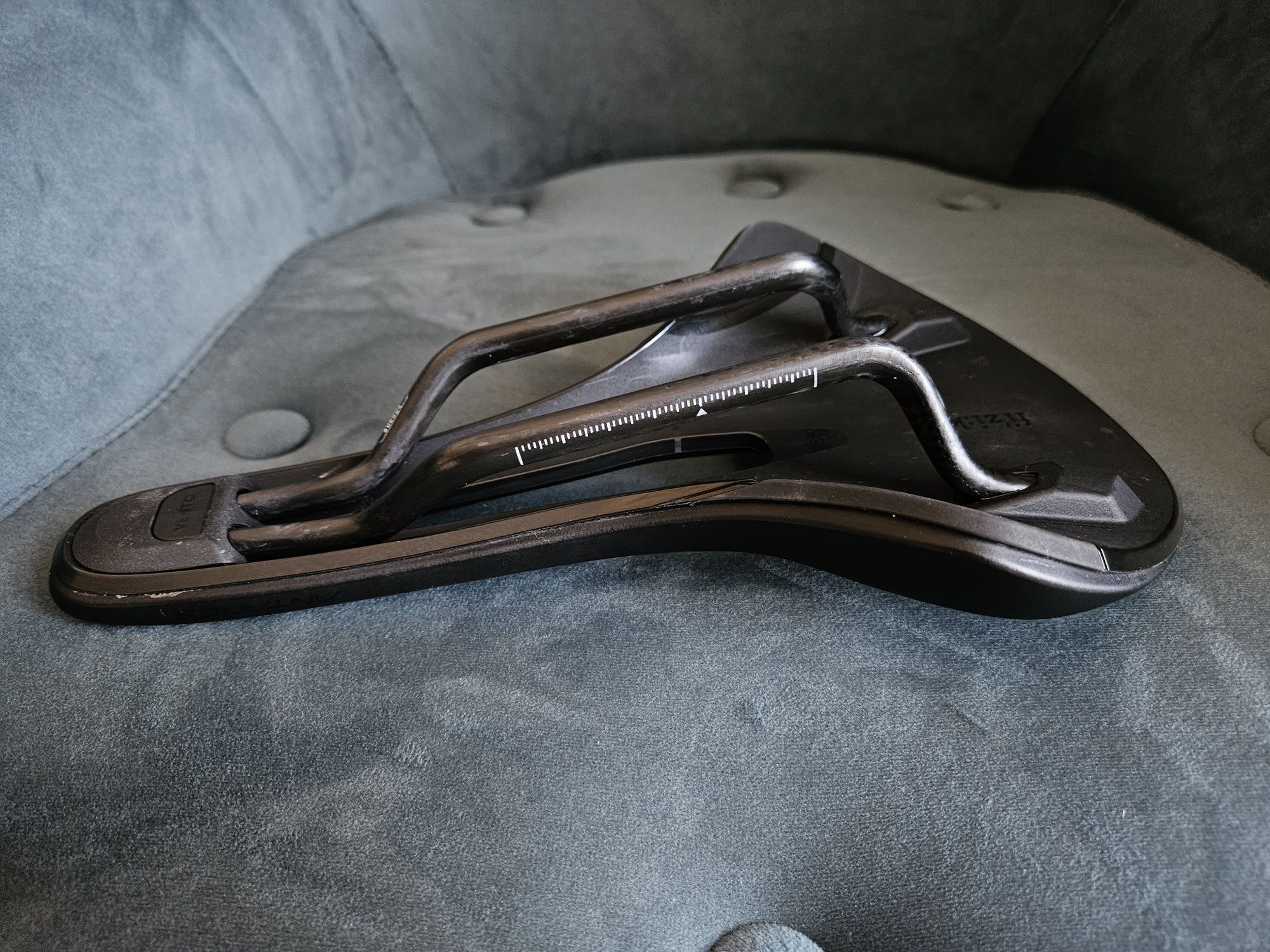 Fizik Antares R1 147mm stan idealny karbonowe pręty
