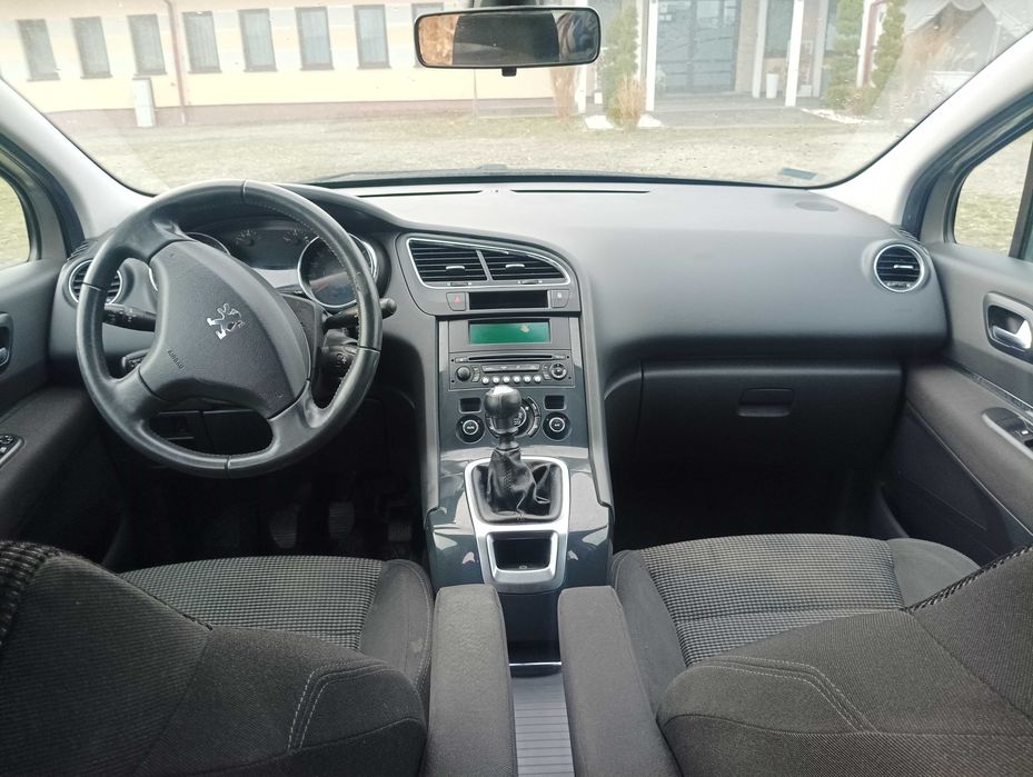 peugeot 2010r 7-osobowy 1.6 HDI