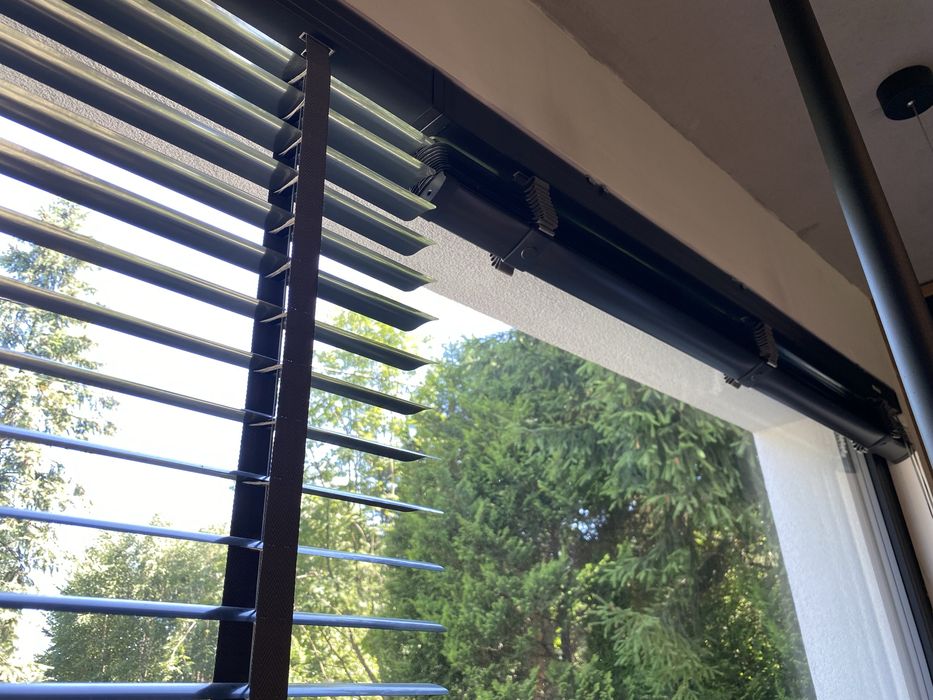 Żaluzja aluminiowa 50 mm   2 szt. x 1422x1100mm,