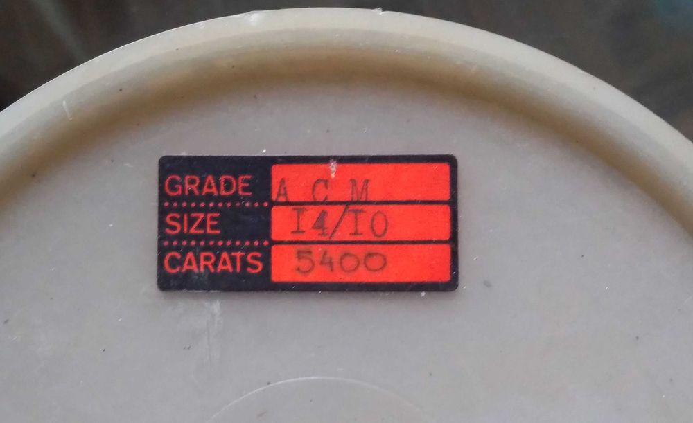 Proszek diamentowy o gradacji: 14/10 mikrona