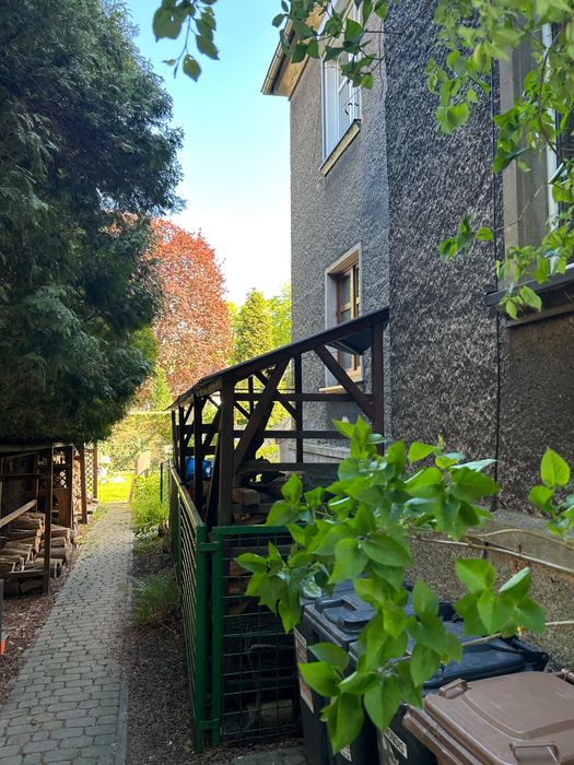 Słoneczny apartament z balkonem i ogrodem w zielonym centrum Gliwic