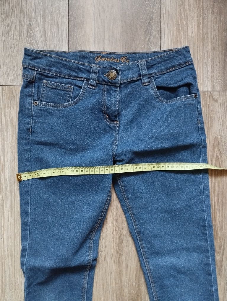 Spodnie jeansowe rurki 152