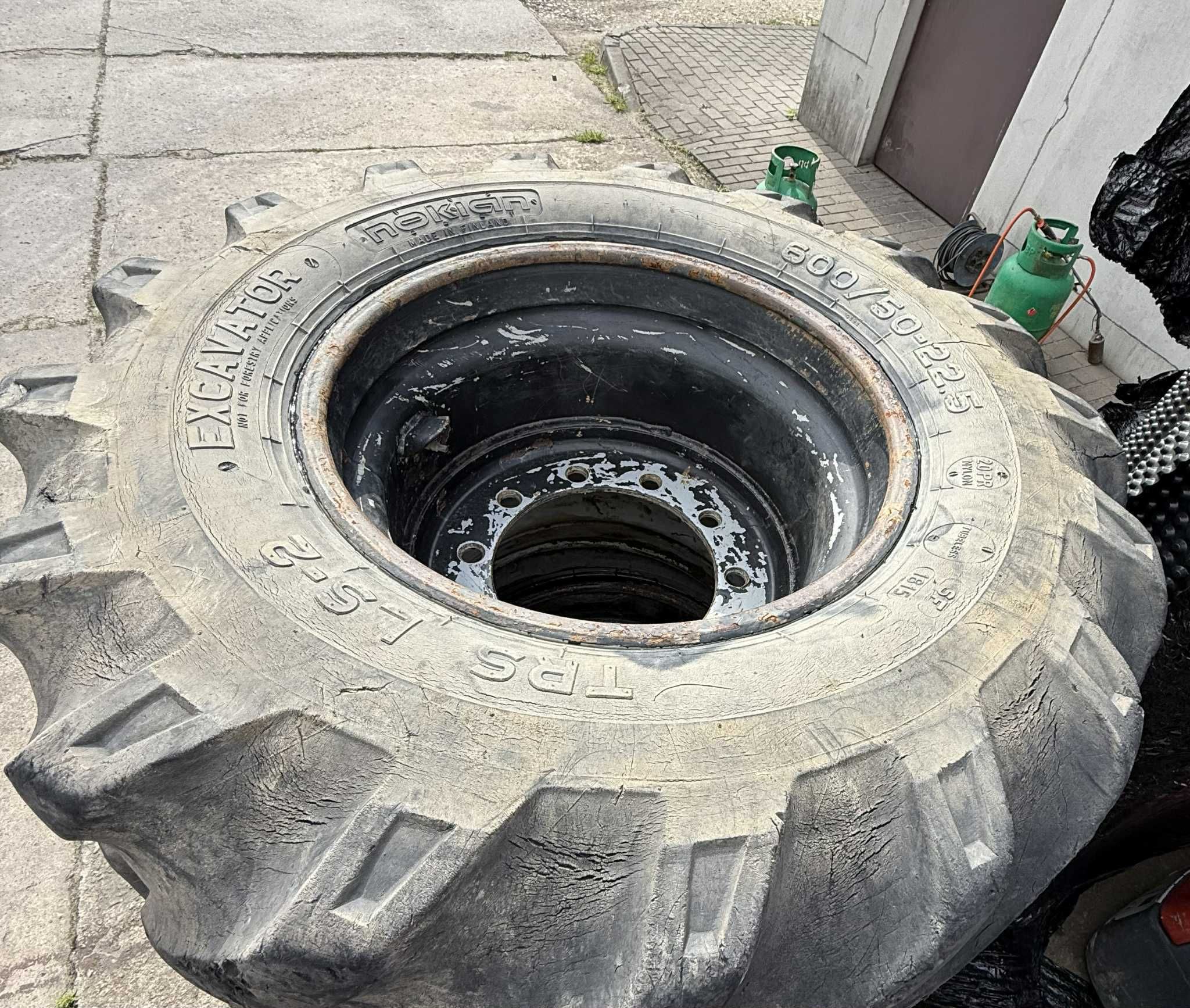 KOŁA do koparki - NOKIAN 600/50-22.5 TRS LS-2