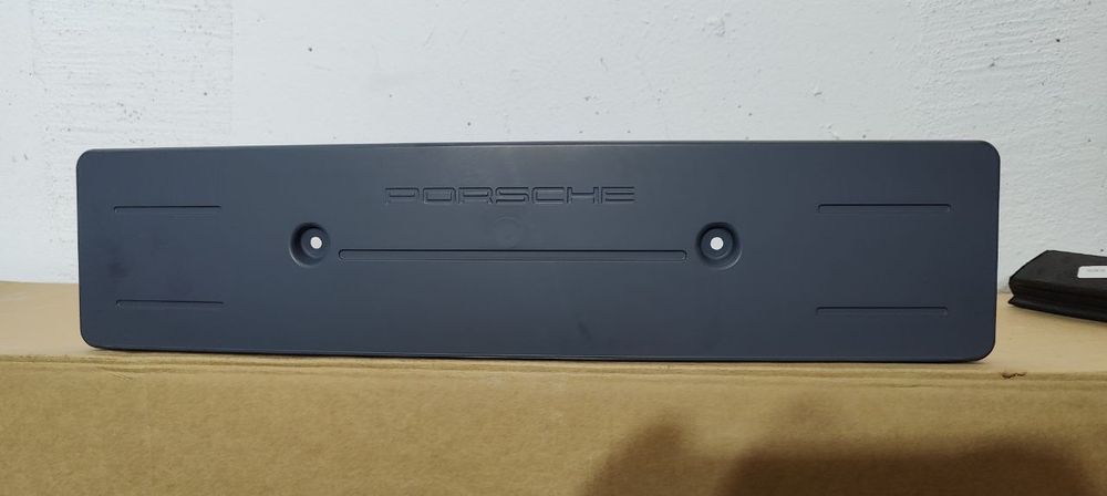 Porsche Panamera 971 GTS подіум переднього номера 971807287l