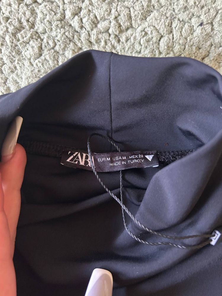 Топ чорний Zara з високою горловиною