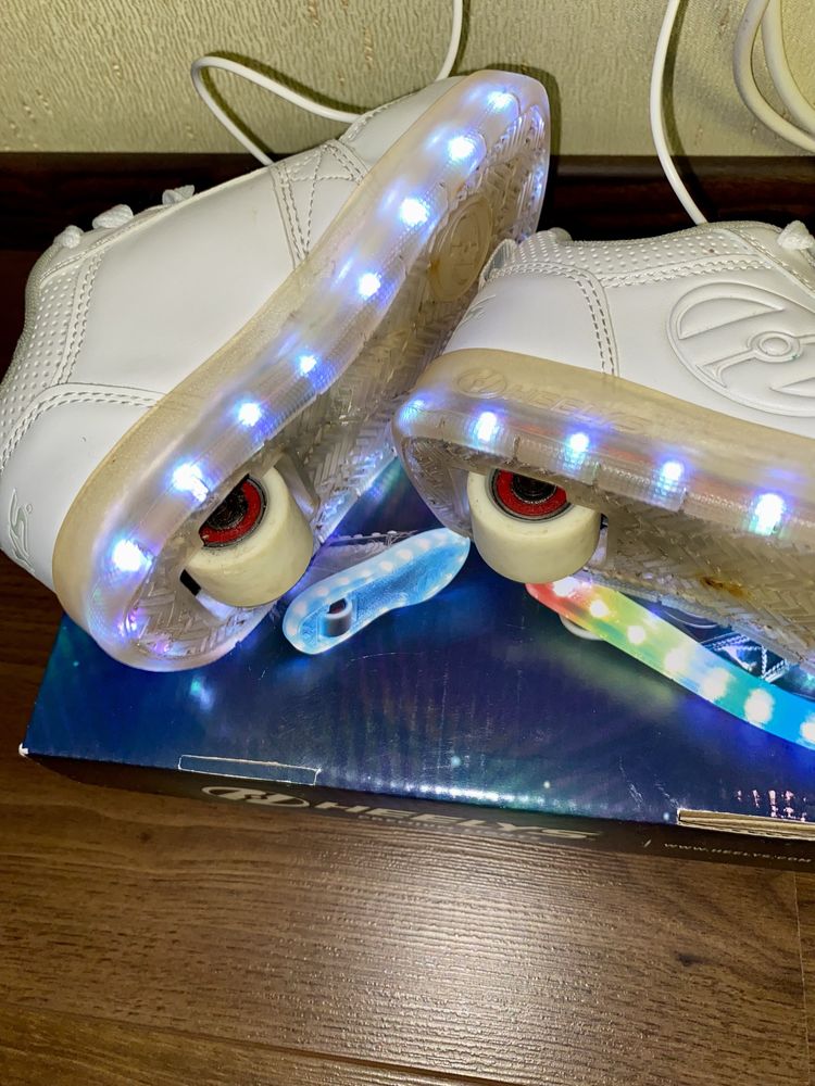 Роликові кросівки Premium Lights Heelys Classic Multi (розмір 31)