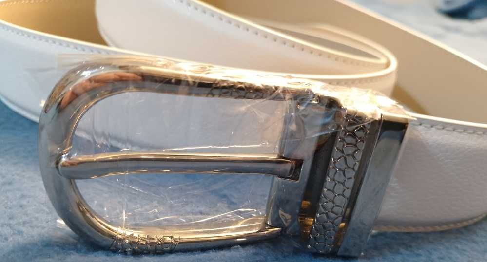 Anthoni Crown Tam: 100 Cinto de couro (1513)