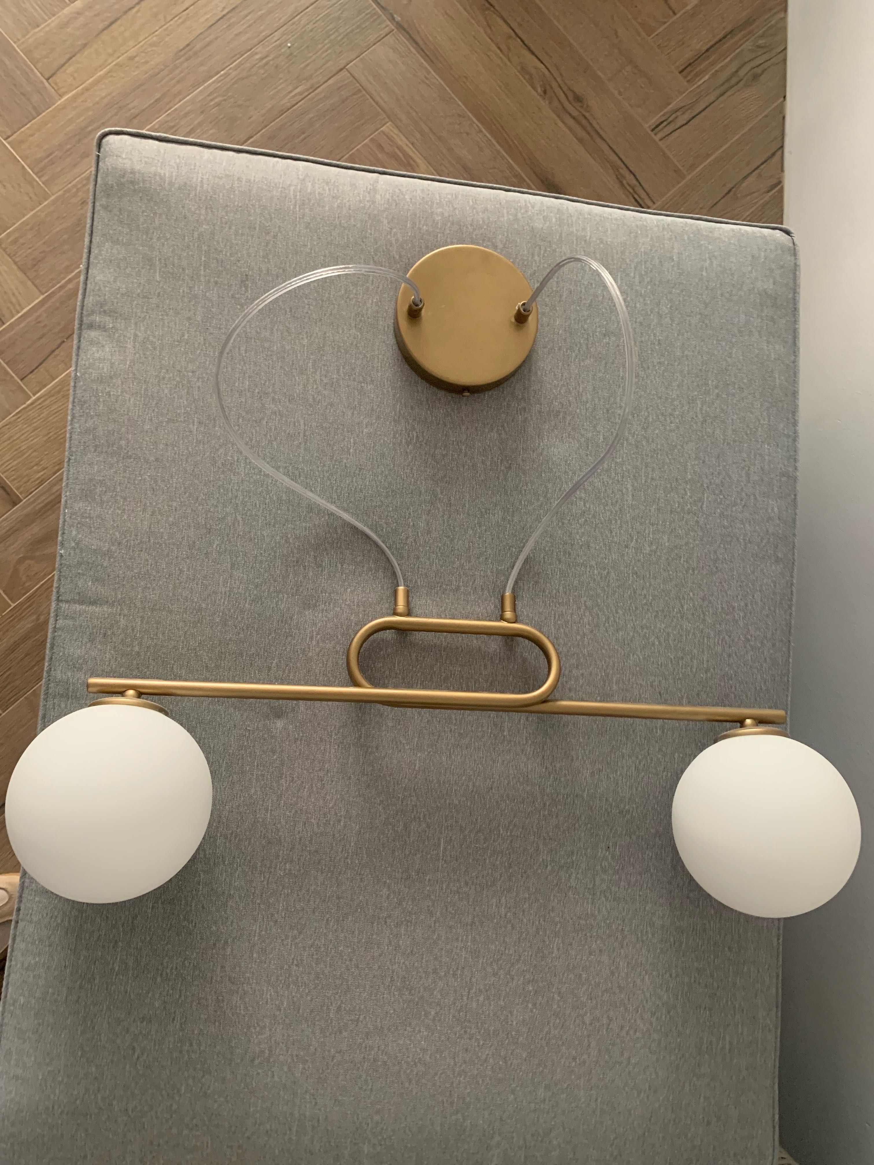Złota Lampa Wisząca Nowoczesna Białe Szklane Kule TES 2 33632 SIGMA