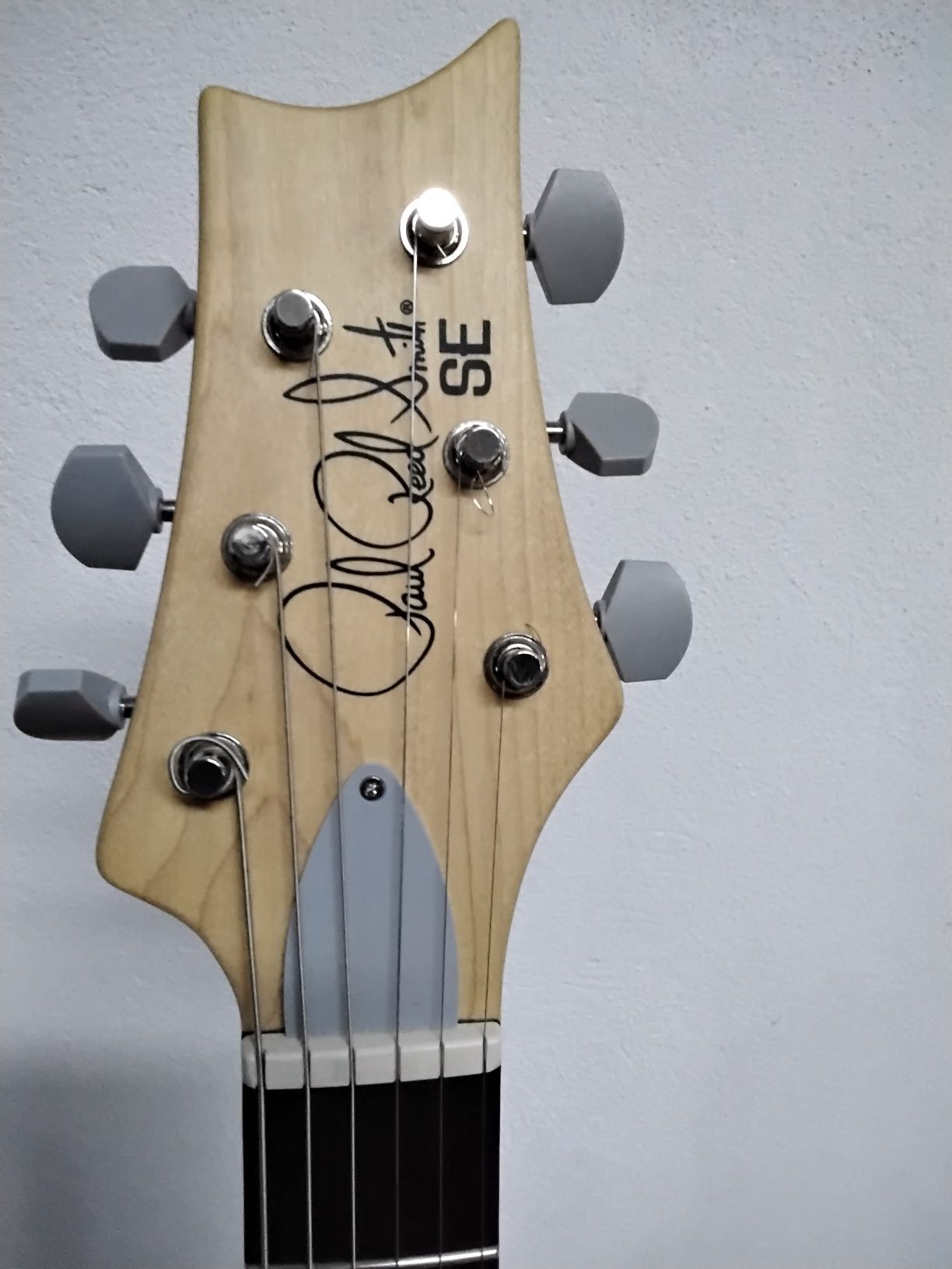 PRS SE Silver Sky, John Mayer. Semi nova.