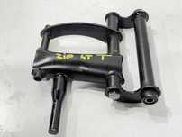 Wahacz mocowanie silnika 4T Piaggio Zip 50