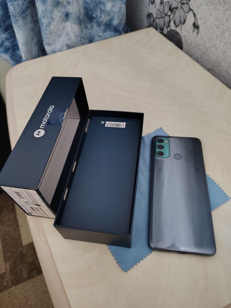 Motorola g60, почти в идеальном состоянии