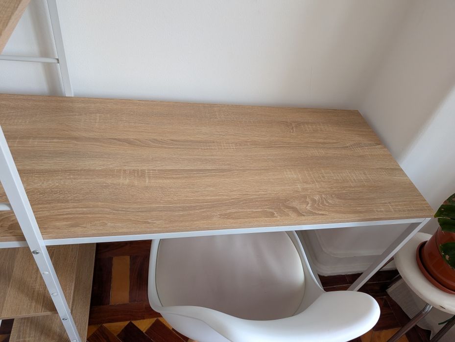 Mesa e cadeira escritorio