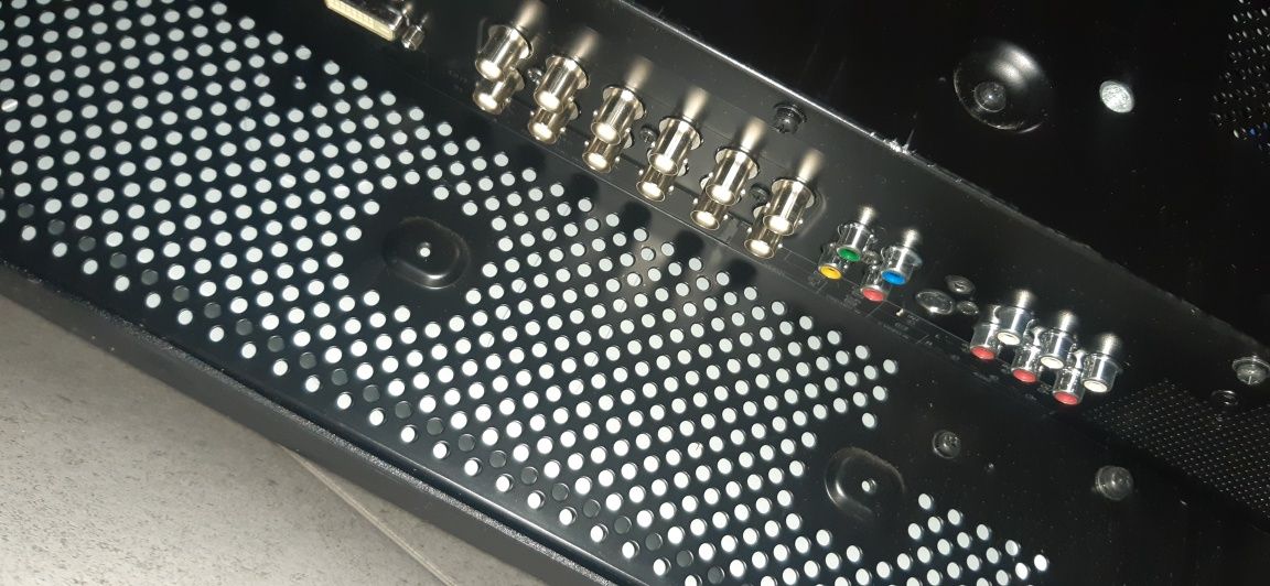 Telawizor-NEC MultiSync P551