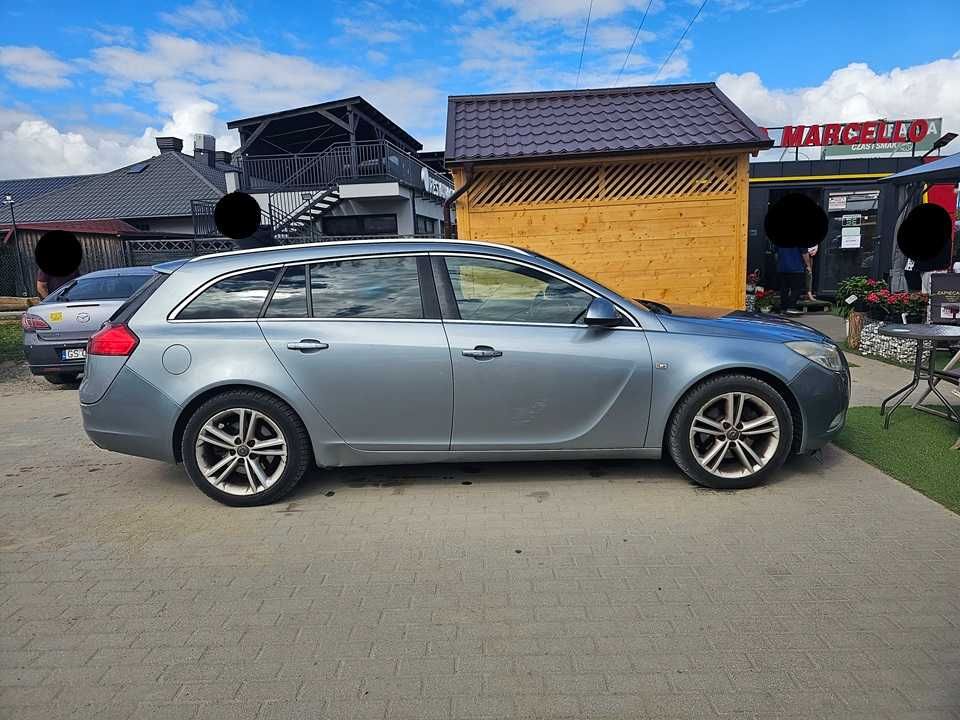 Opel Insignia 2.0 CDTI/2010r/bogate wyposażenie/Opłaty aktu/climatroni