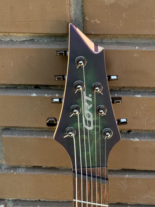 CORT KX507 MS

Гітара нова, не має ніяких механічних пошкоджень і цара